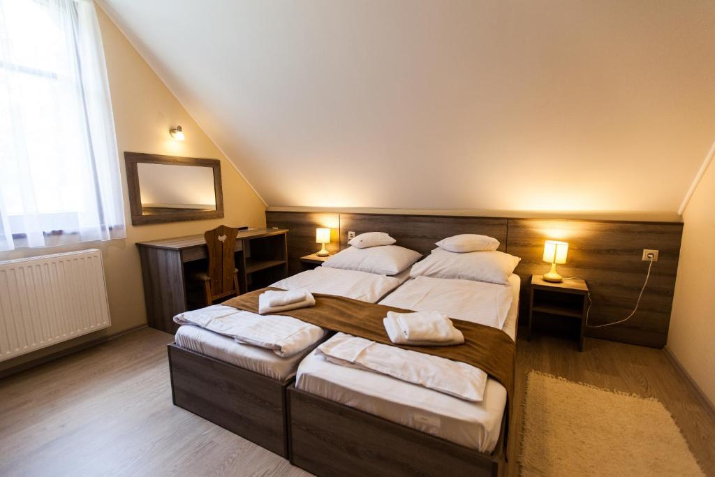 Bed and Breakfast Piroska Csarda Es Panzio Шиофок Экстерьер фото